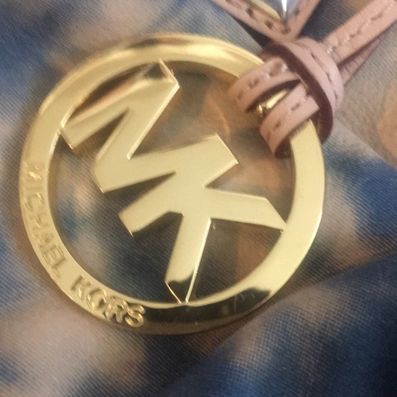 Purses - Picture 8 of 8